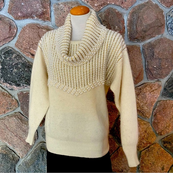 🐑🐇Amazing vintage Spanner Angora and Lambswool beaded sweater. - Picture 1 of 5